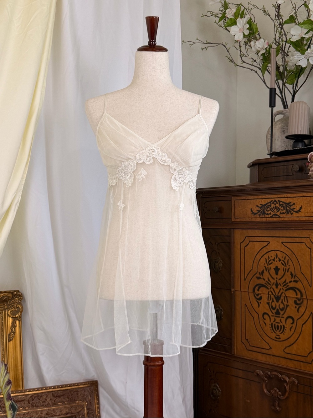 Vintage 2003 Y2K Victoria Secret White lace slip dress lingerie nightgown - silk